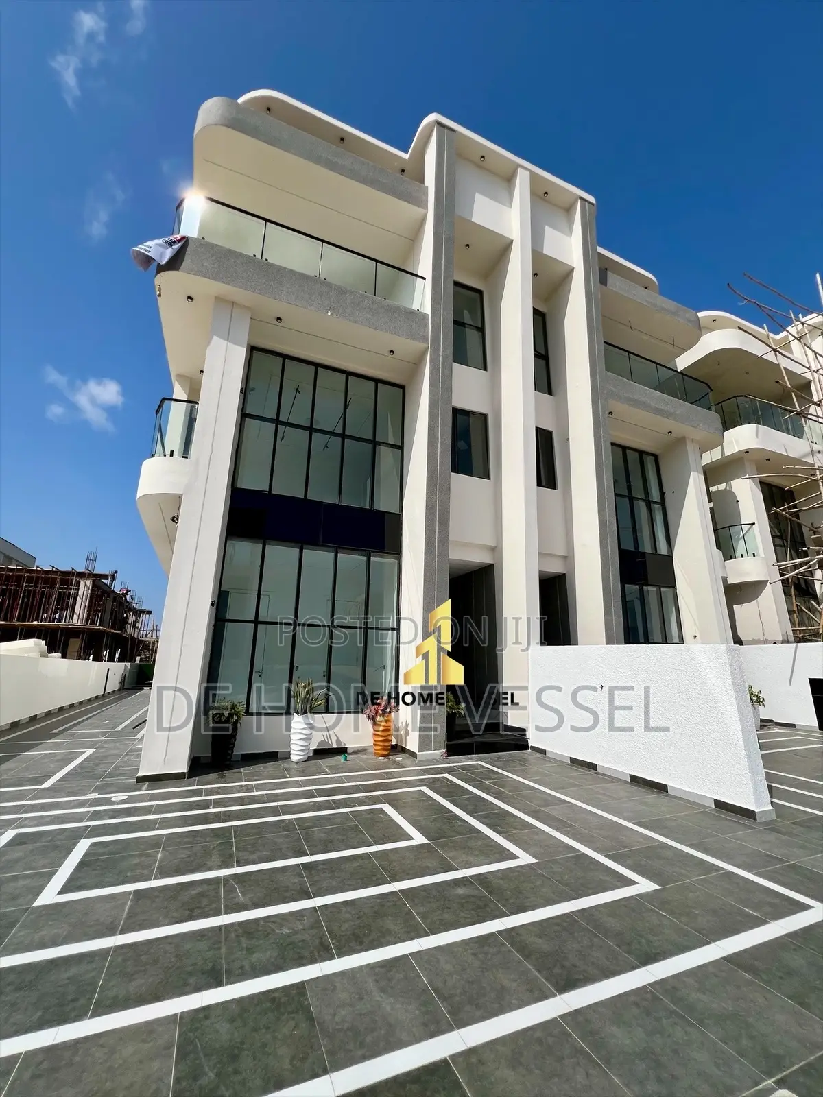 5bdrm Duplex in Lekki Phase 1 for sale
