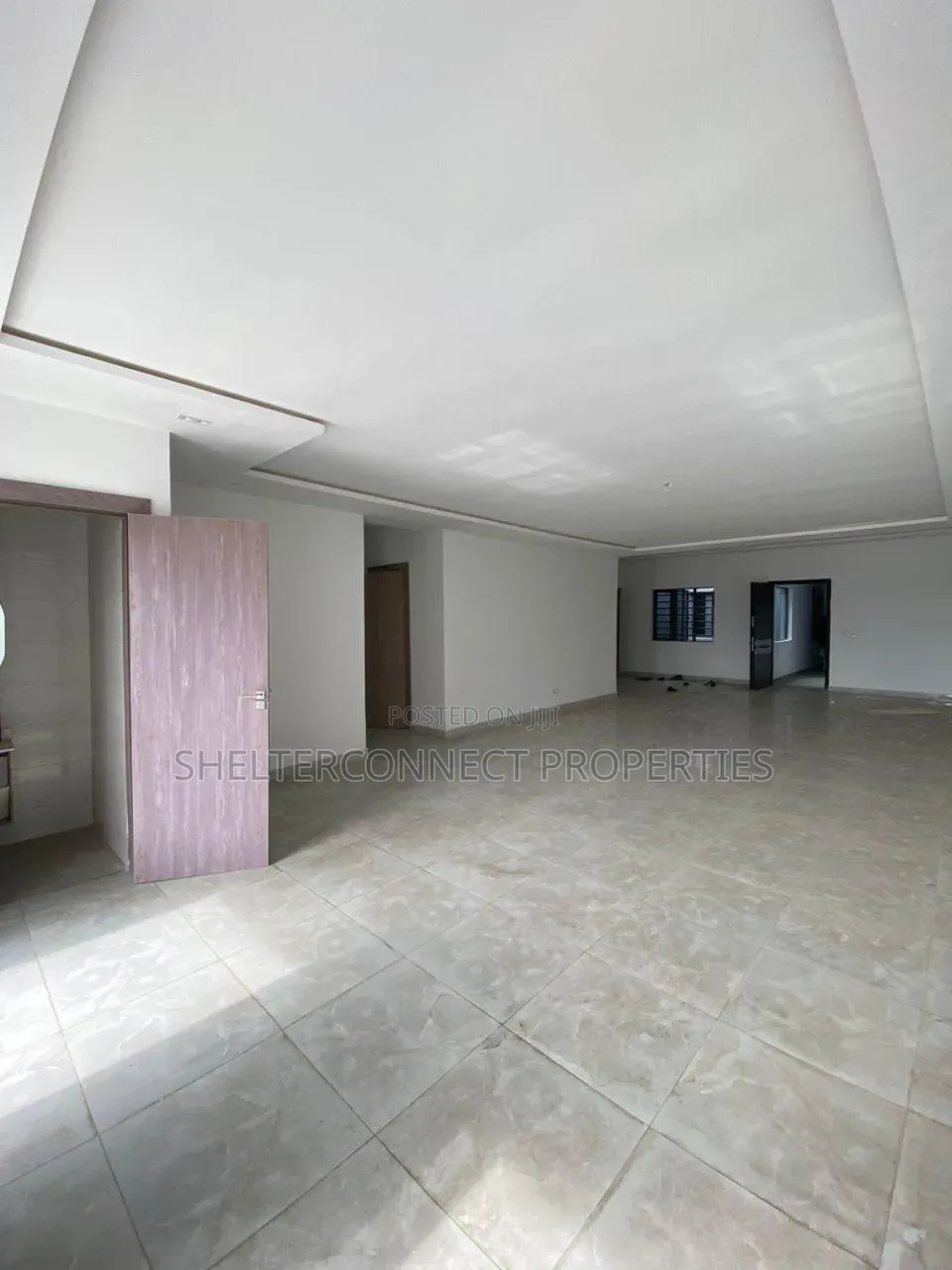 3bdrm Apartment in Lekki Phase 1 for sale