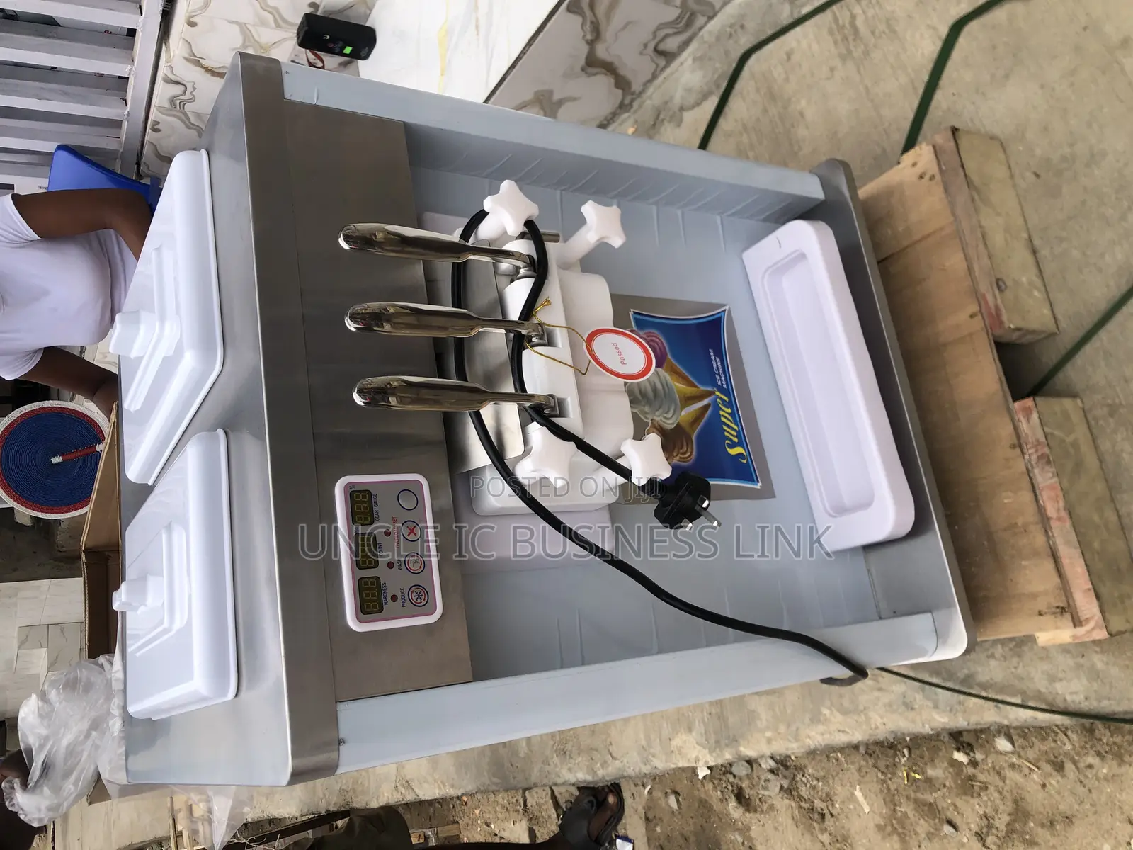 Ice Cream Machine