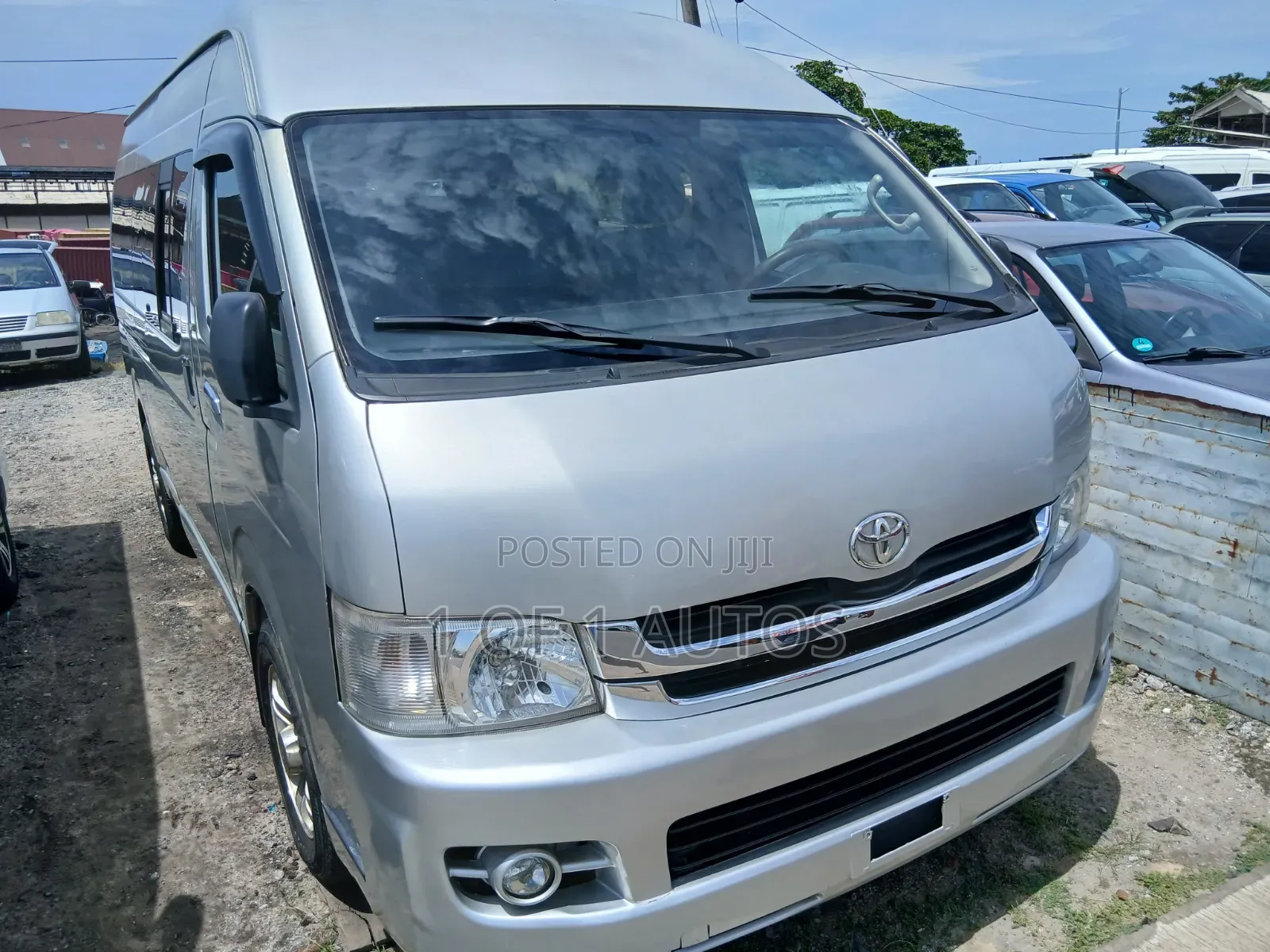 Toyota HiAce 2010 Silver