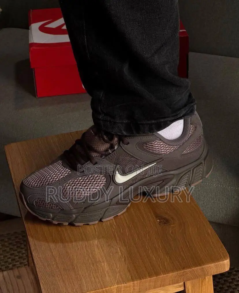 Nike V5 RNR ”Khaki”/ Buy One Get a Free Sock