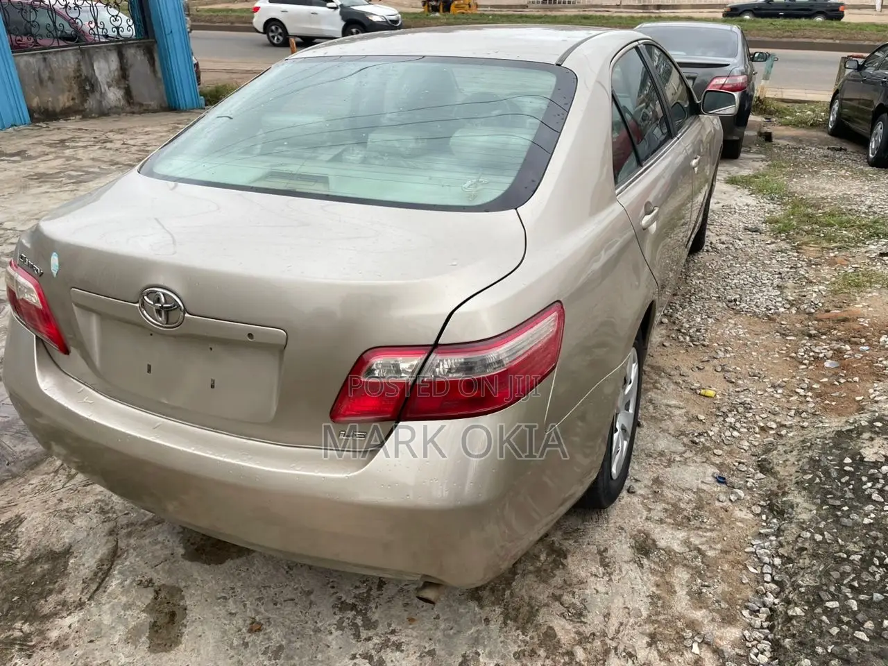 Toyota Camry 2008 Gold