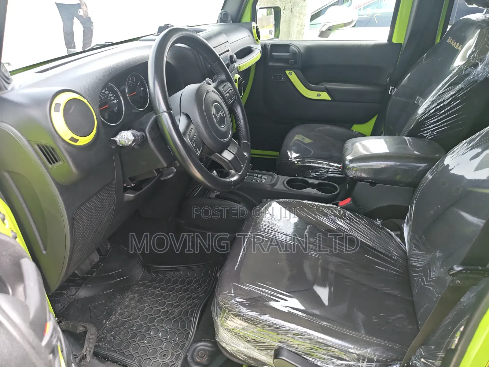 Jeep Wrangler Sahara 2dr SUV 4WD (3.6L 6cyl 6M) 2014 Ivory