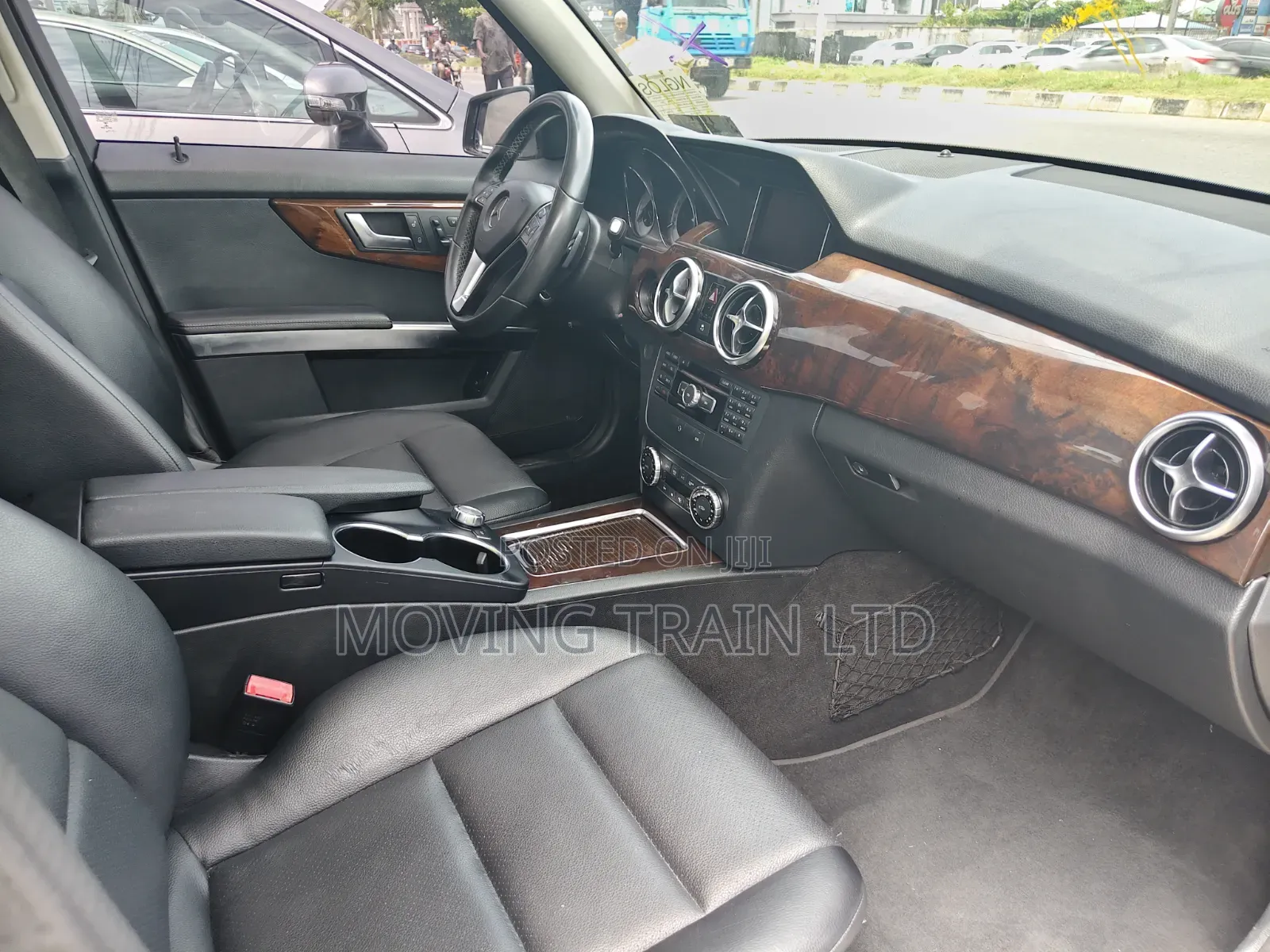 Mercedes-Benz GLK-Class Base GLK 350 4dr AWD 4MATIC (3.5L 6cyl 7A) 2015