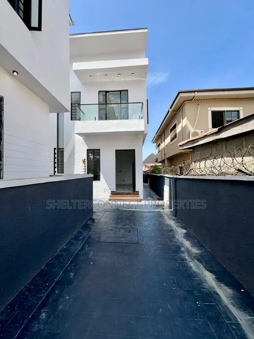 4bdrm Duplex in Ado / Ajah for sale