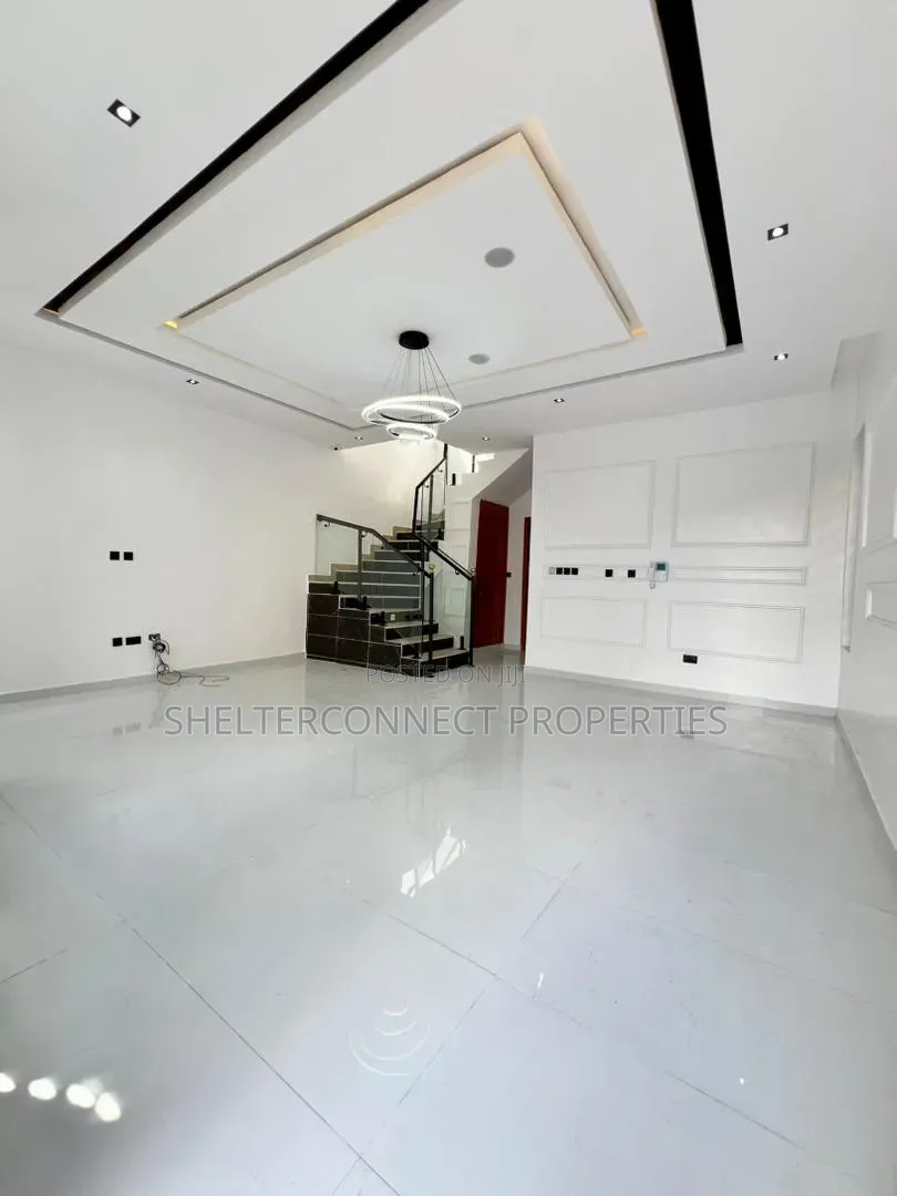 4bdrm Duplex in Ado / Ajah for sale