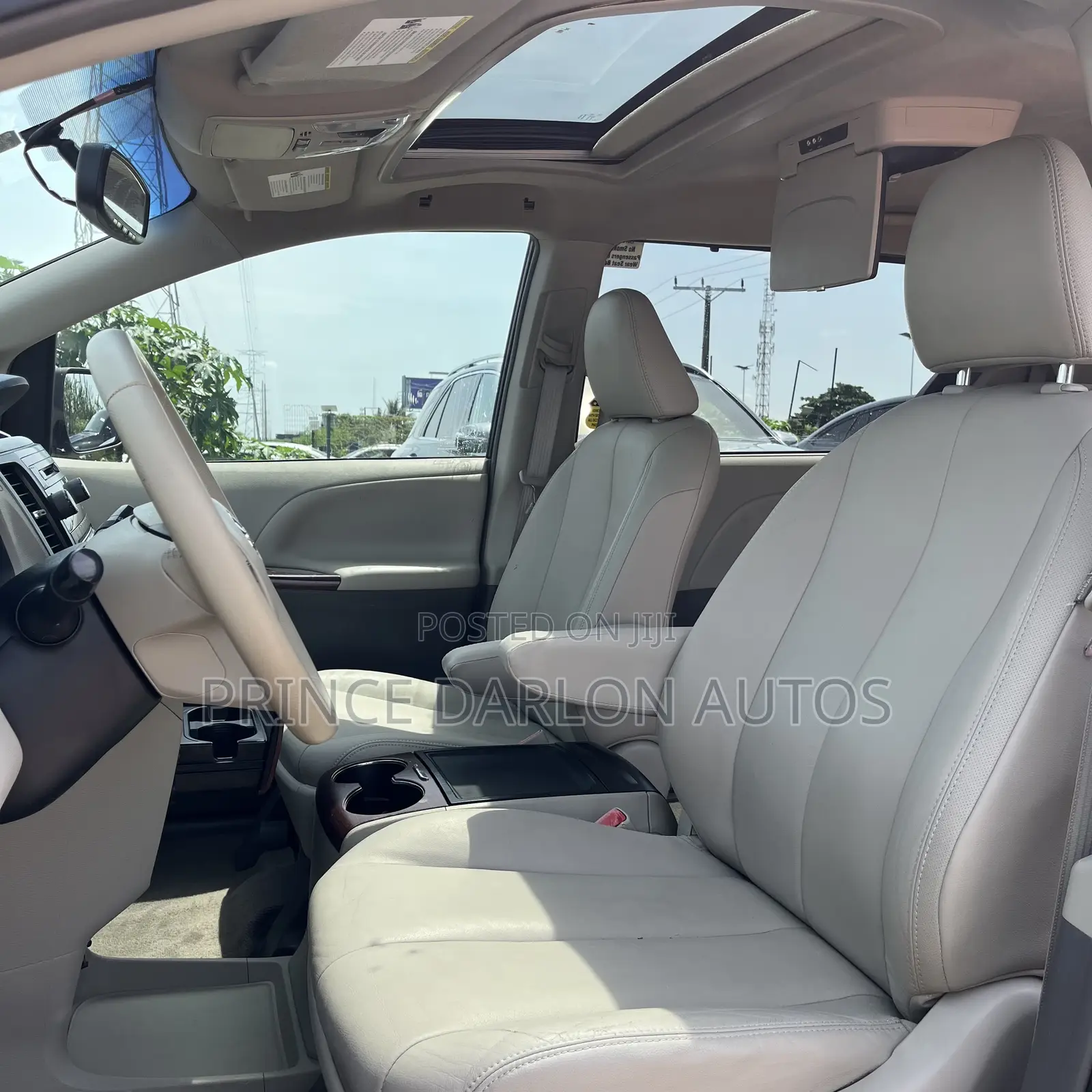Toyota Sienna XLE FWD 8-Passenger 2013 Gray