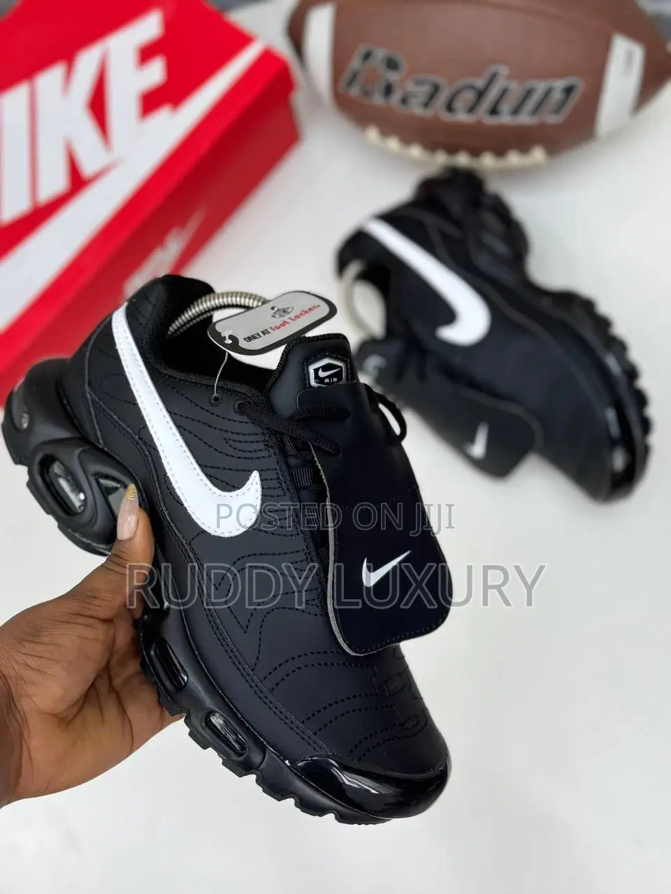 Nike Air Max Plus Tiempo Black / Buy One Get a Free Sock