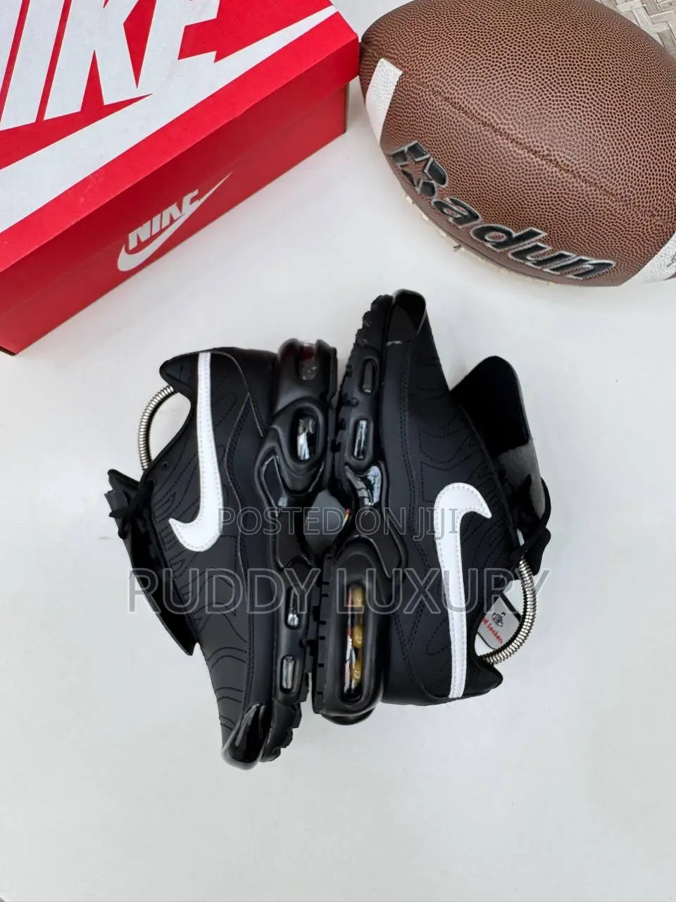 Nike Air Max Plus Tiempo Black / Buy One Get a Free Sock