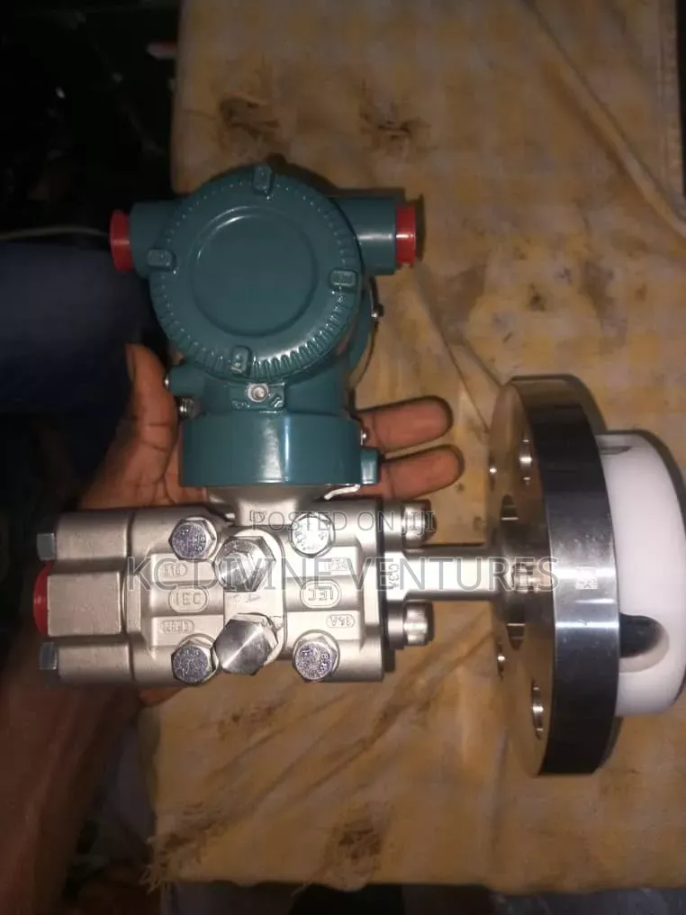 Pressure Transmitter With Sensor Flang.