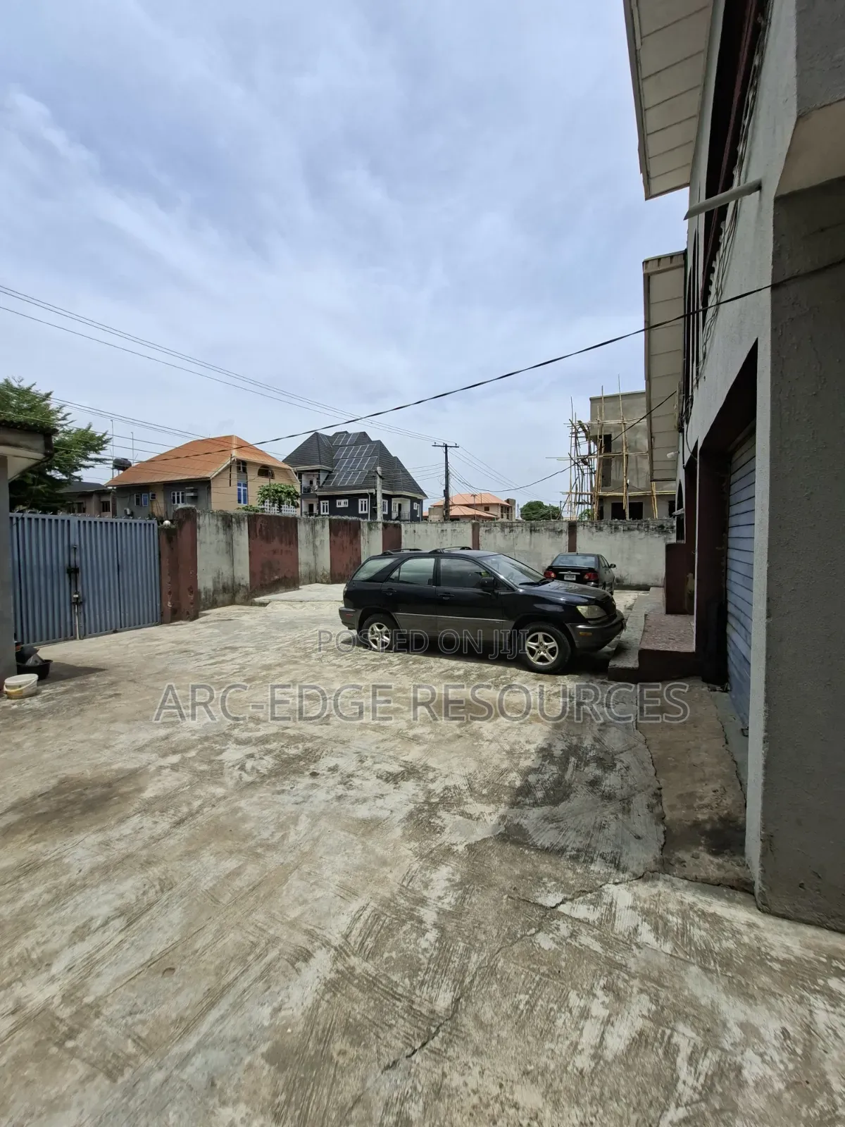 3bdrm Block of Flats in Ago Palace for sale