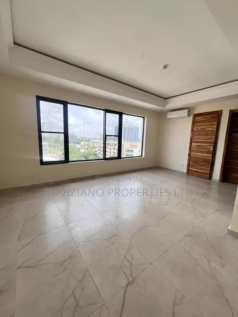 3bdrm Apartment in Ademola Adetokunbo for rent