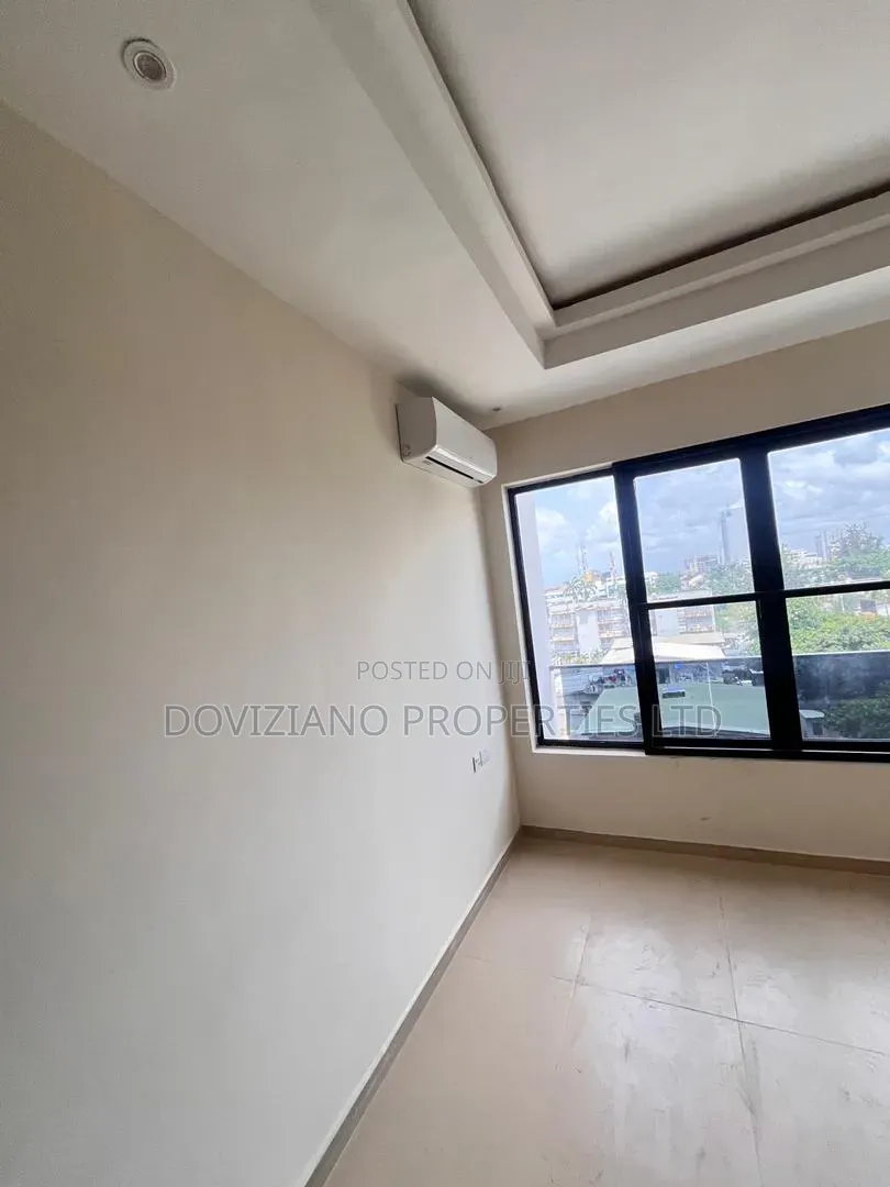 3bdrm Apartment in Ademola Adetokunbo for rent