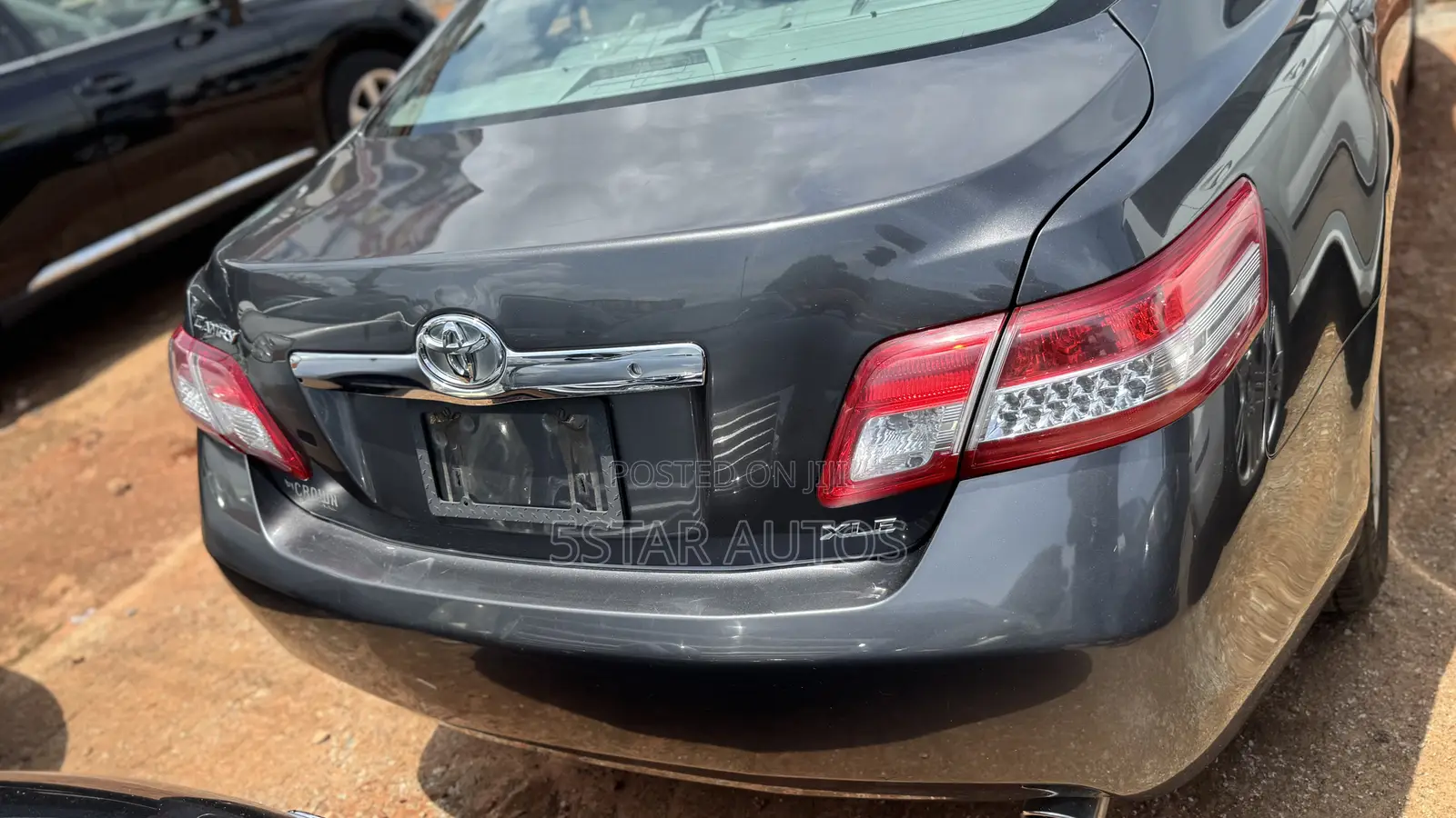 Toyota Camry XLE 4dr Sedan (2.5L 4cyl 6AM) 2010 Gray