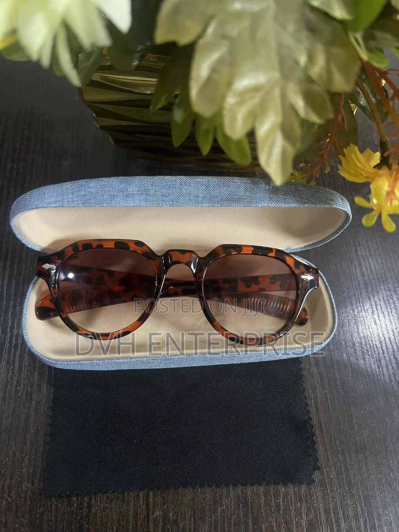 Leopard Print Sunglasses