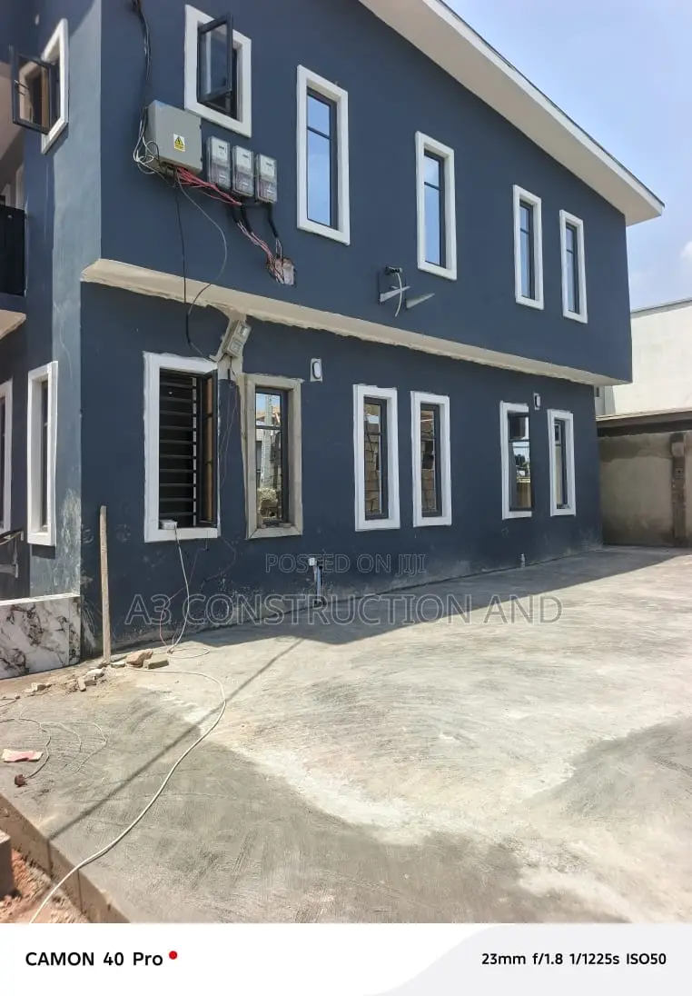 4bdrm Duplex in Okebadan Estate for rent
