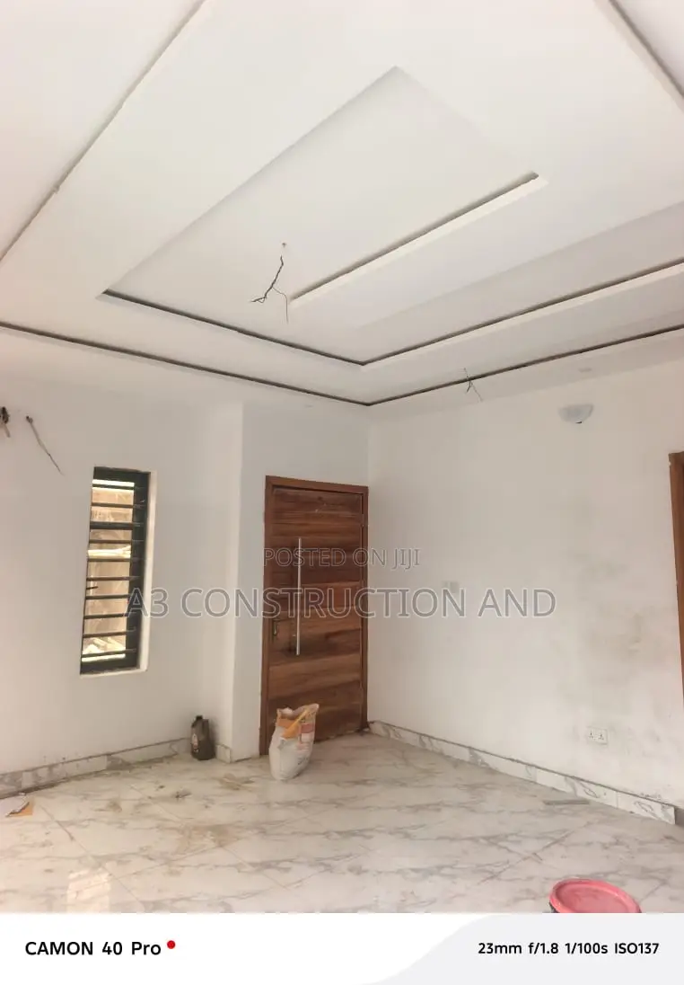 4bdrm Duplex in Okebadan Estate for rent