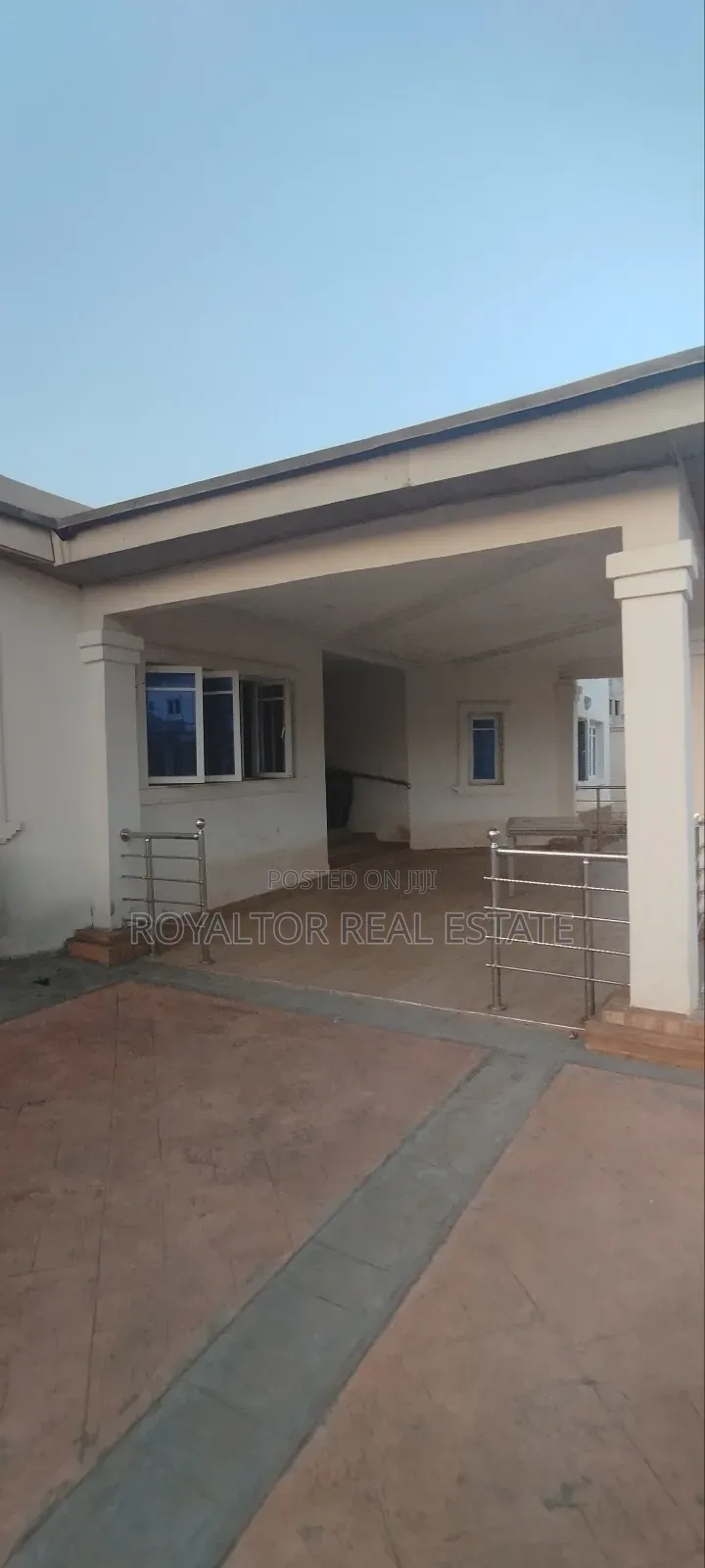 8bdrm Duplex in Royaltor Real Estate, Benin City for rent