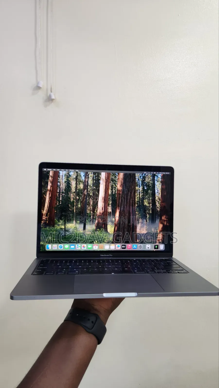 Laptop Apple MacBook Pro 2020 16GB Intel Core i5 SSD 512GB