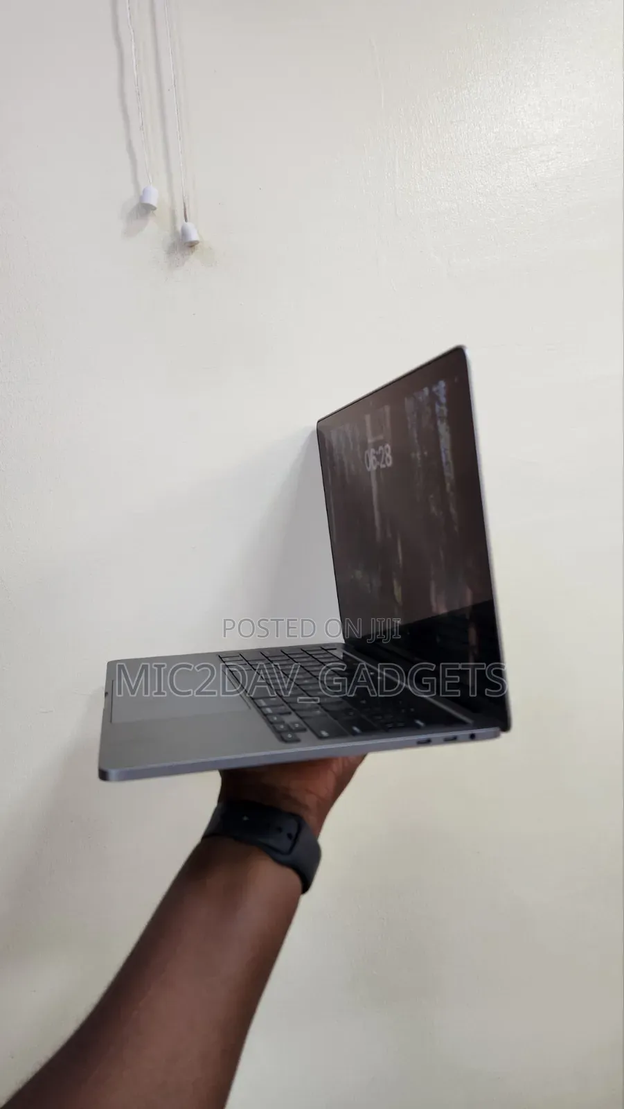 Laptop Apple MacBook Pro 2020 16GB Intel Core i5 SSD 512GB
