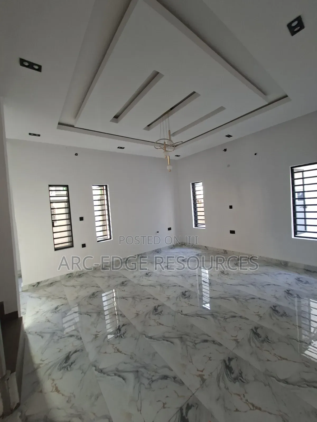 4bdrm Duplex in Ago Palace for sale