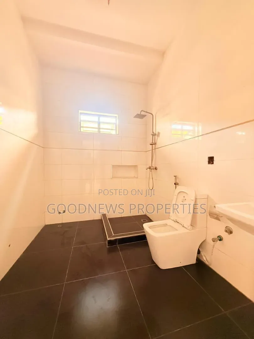 3bdrm Duplex in Sangotedo for sale