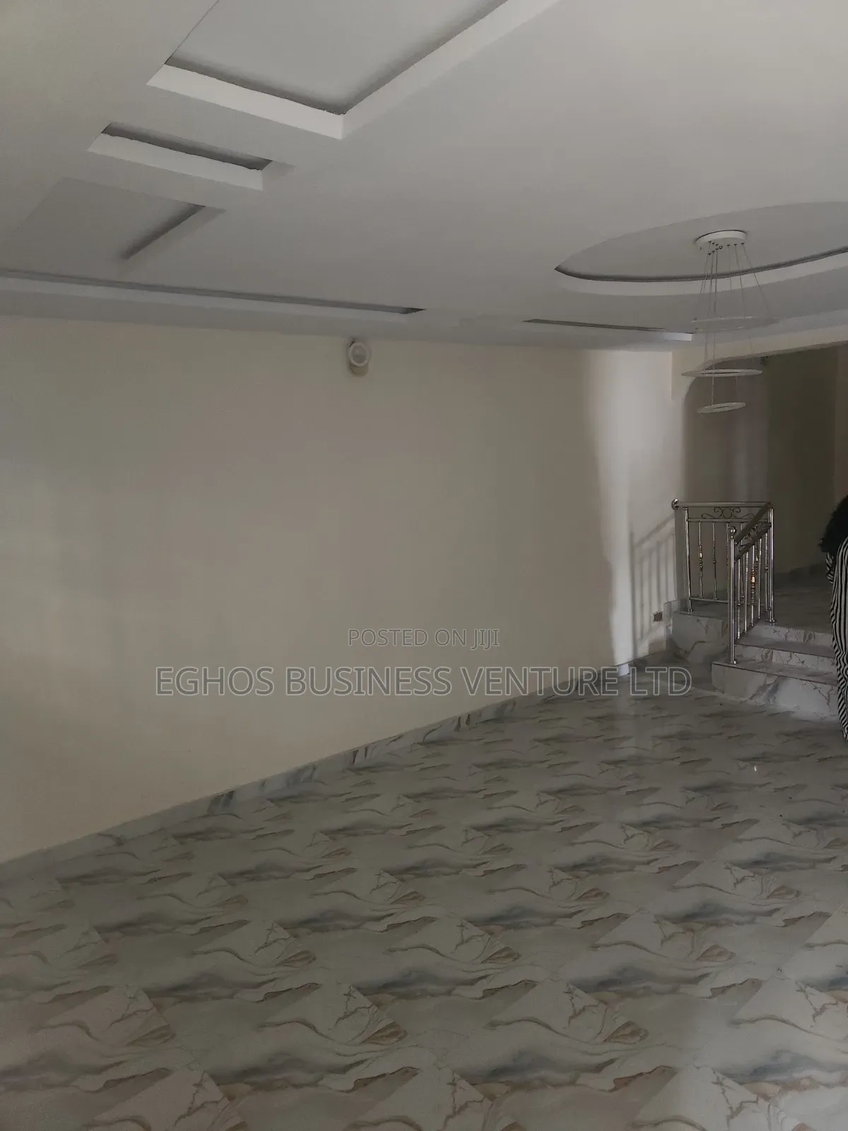3bdrm Apartment in Limit Road Gra, Benin City for rent