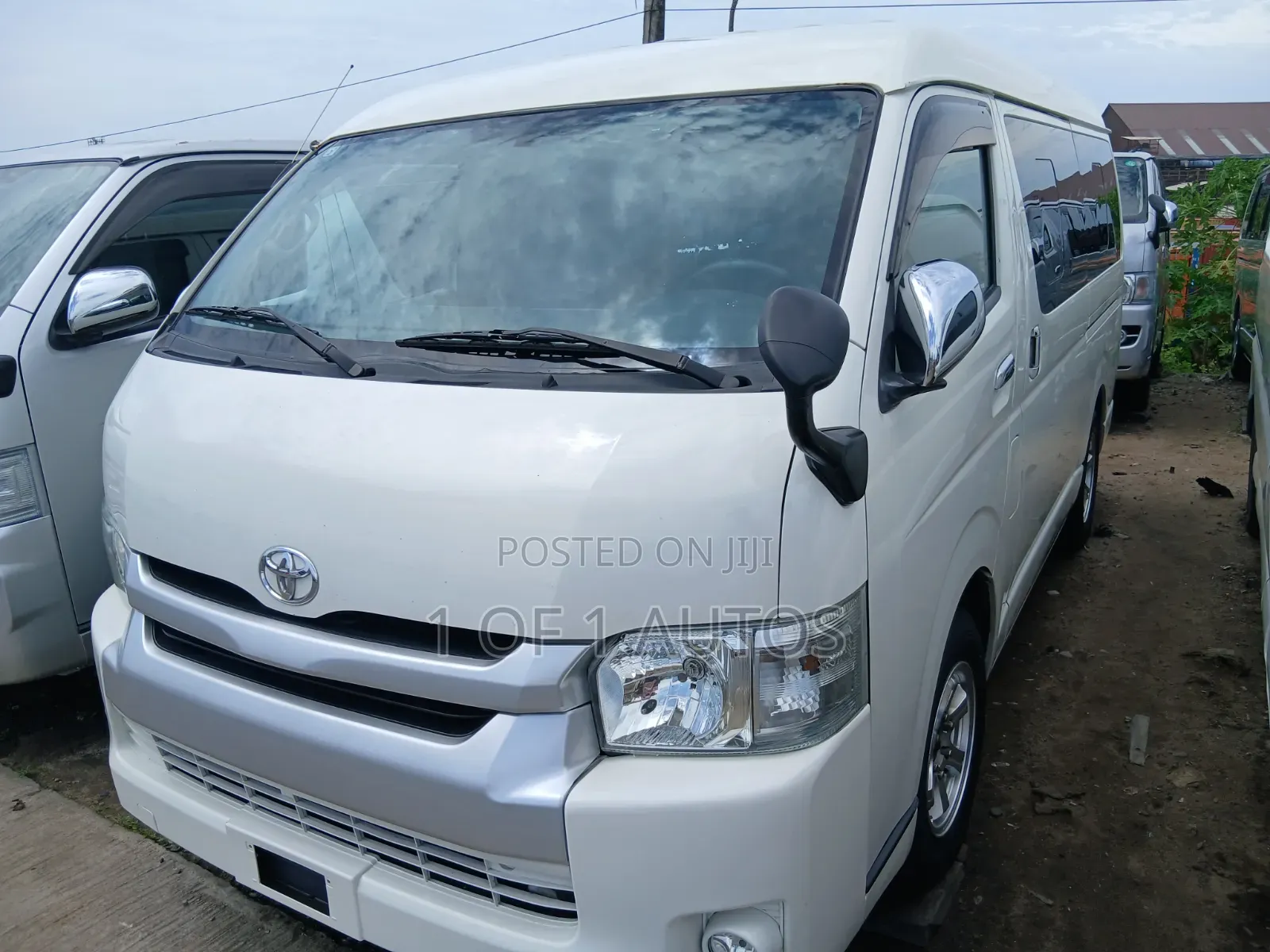 Toyota HiAce 2012 White