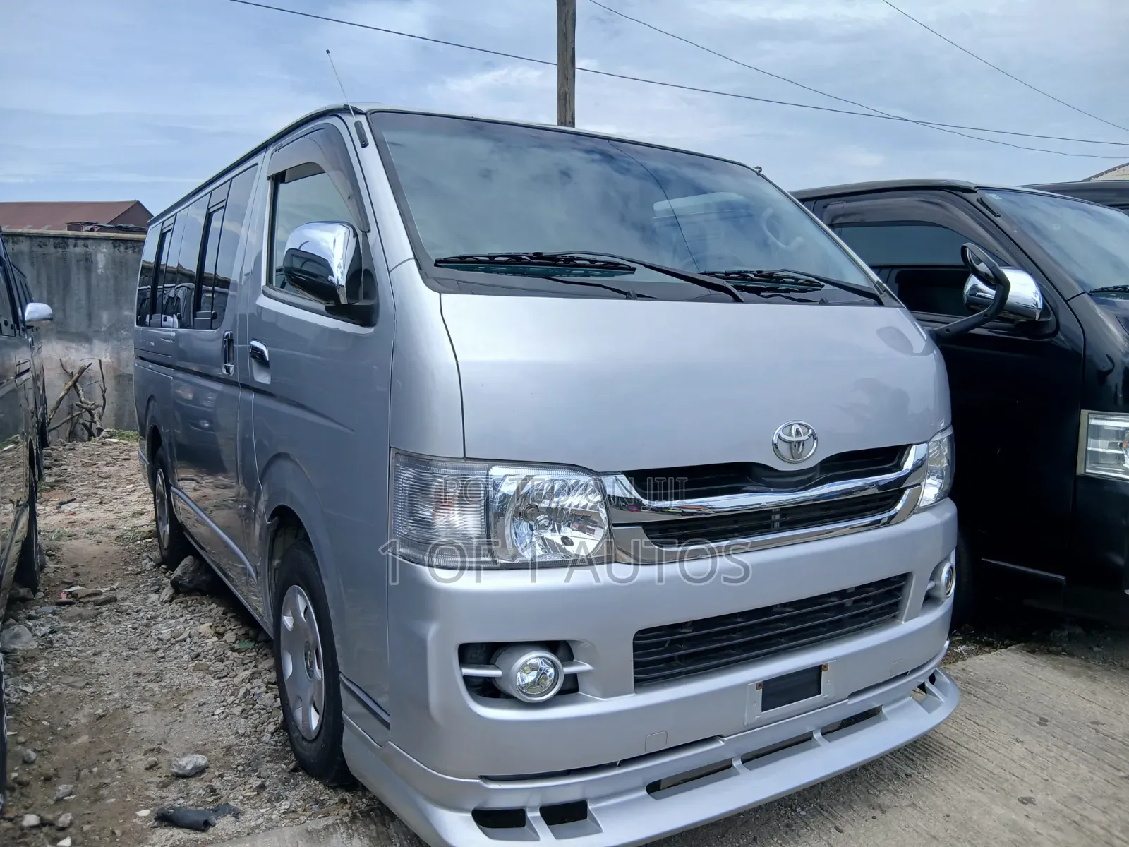 Toyota HiAce 2012 Silver