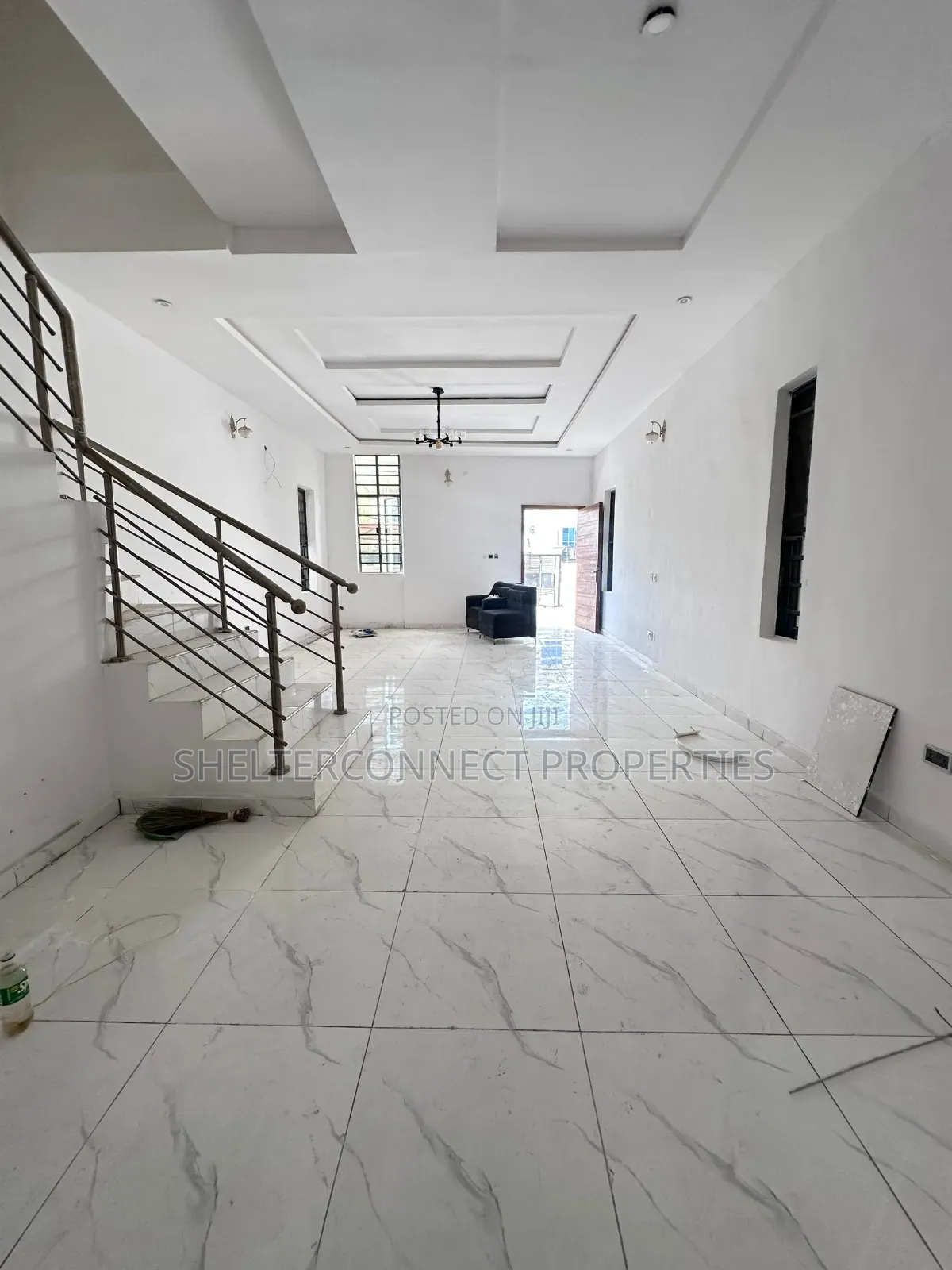 4bdrm Duplex in General Paint, Ajah for rent