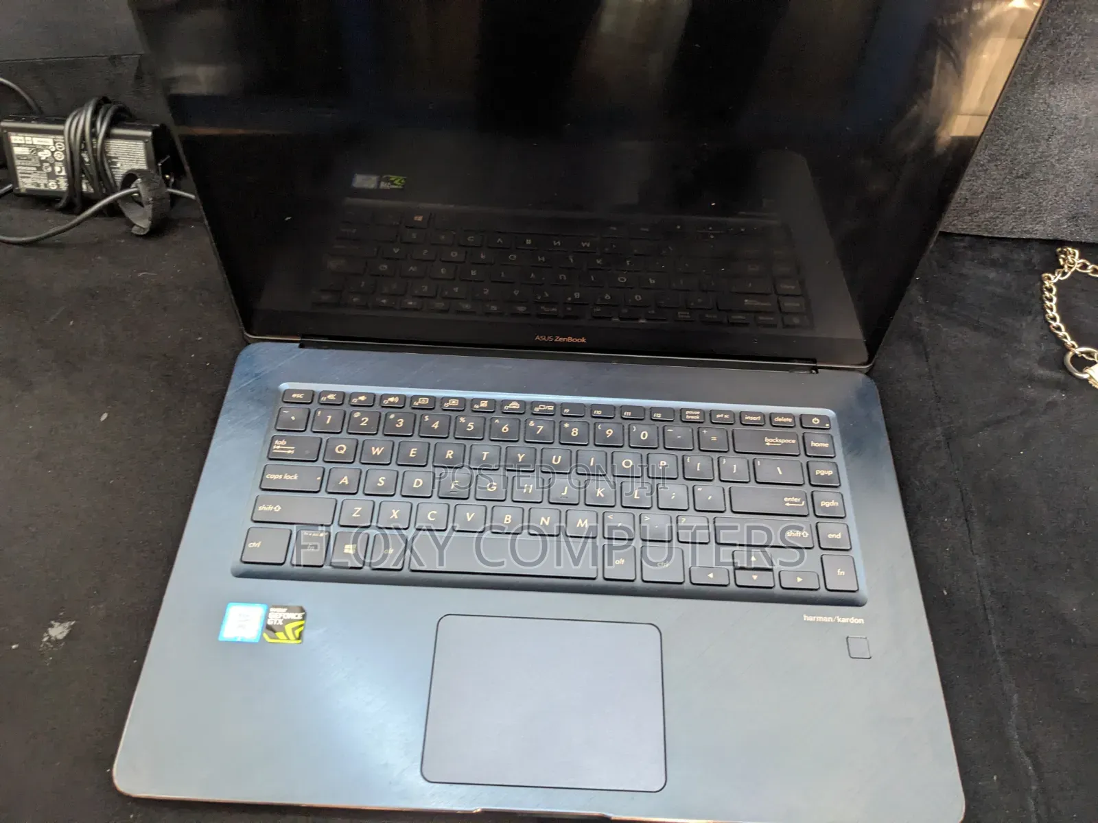Laptop Asus ZenBook UX510UW 16GB Intel Core i7 SSD 512GB