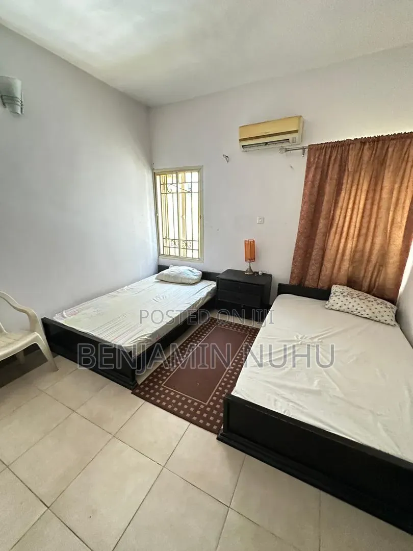 3bdrm Apartment in Lekki Right for rent