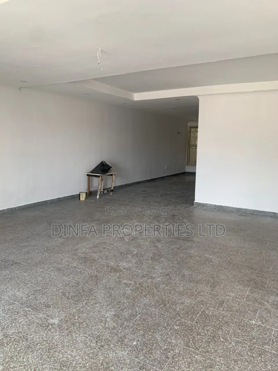 5bdrm Townhouse / Terrace in Lekki Phase 1 for rent