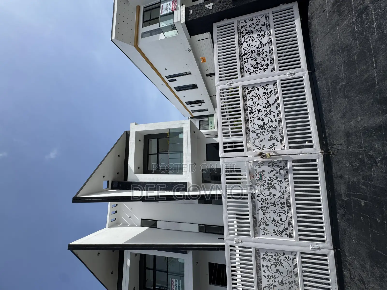 4bdrm Duplex in G R A Ikota, Lekki Phase 2 for sale
