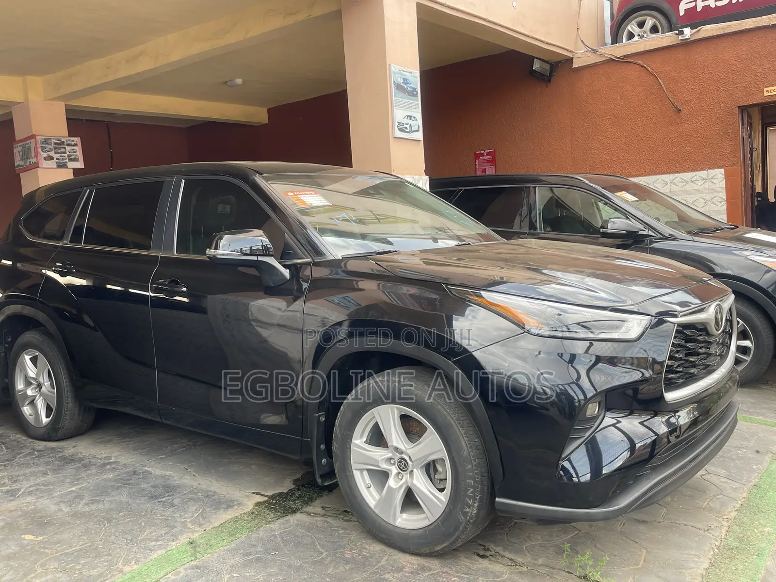 Toyota Highlander LE AWD 2023 Black