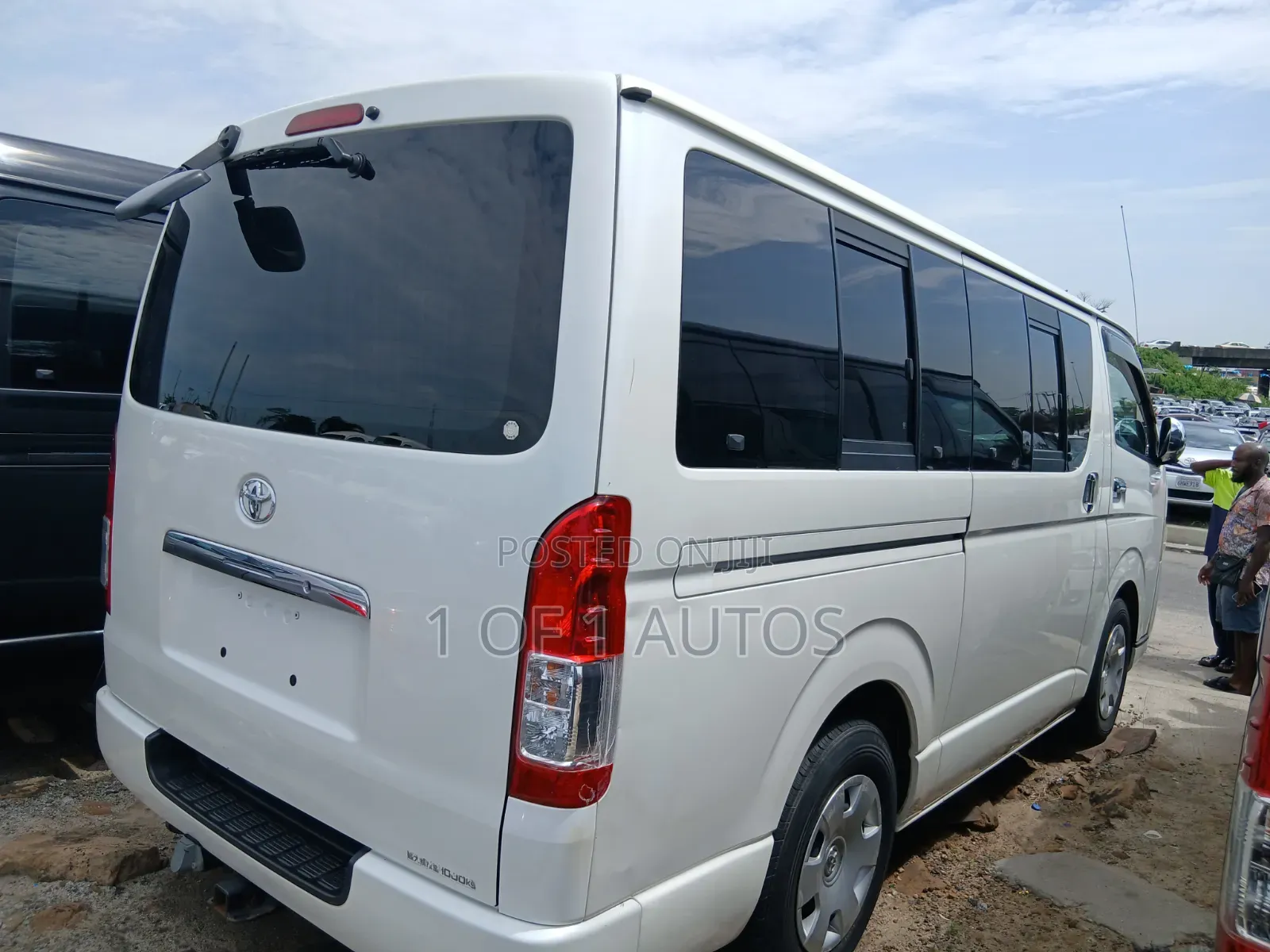 Toyota HiAce 2012 White