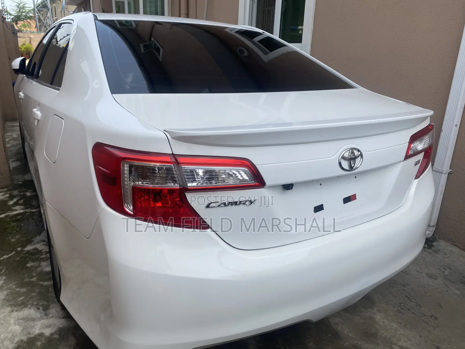 Toyota Camry SE 4dr Sedan (2.5L 4cyl 6A) 2013 White