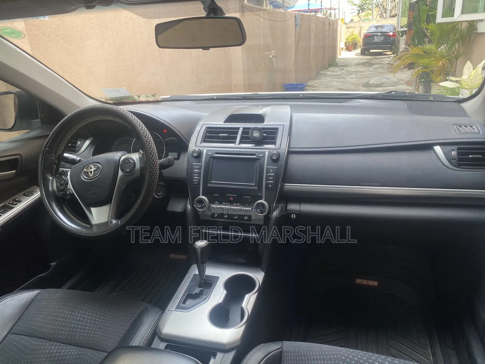 Toyota Camry SE 4dr Sedan (2.5L 4cyl 6A) 2013 White