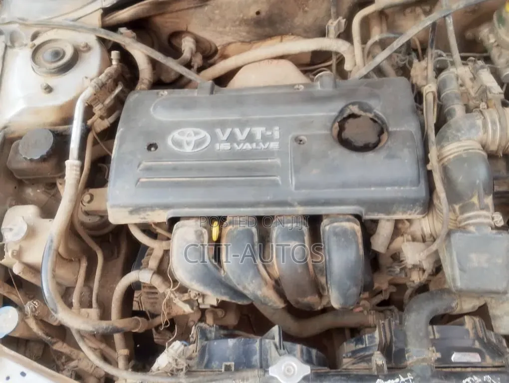 Toyota Avensis 2000 Silver