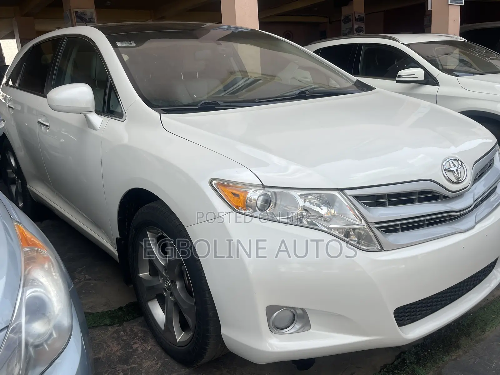 Toyota Venza V6 AWD 2011 White