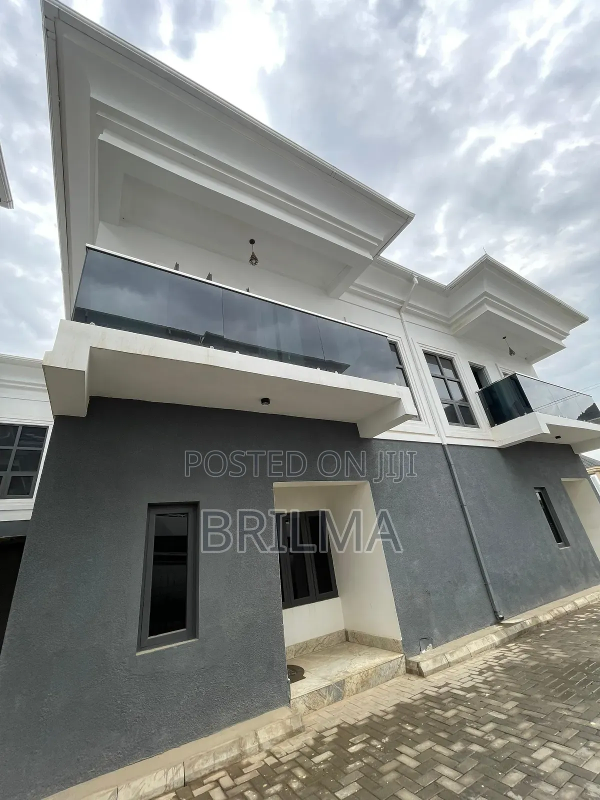 3bdrm Duplex in Jahi for sale