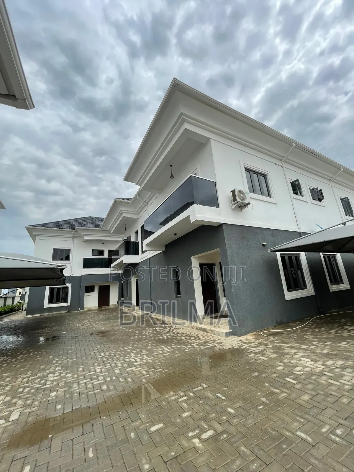 3bdrm Duplex in Jahi for sale