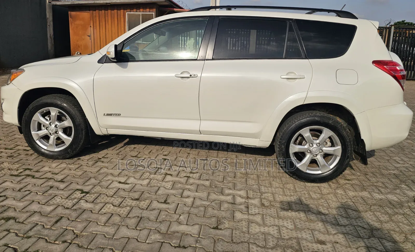 Toyota RAV4 2.5 Limited 2010 White