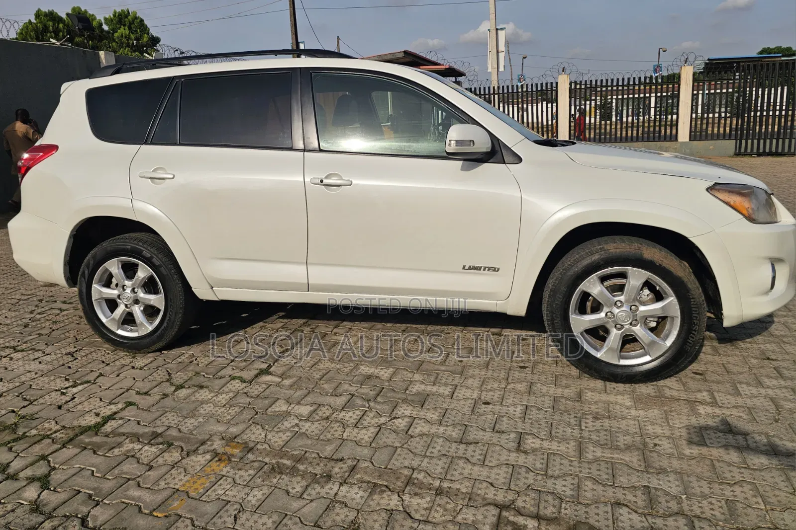 Toyota RAV4 2.5 Limited 2010 White