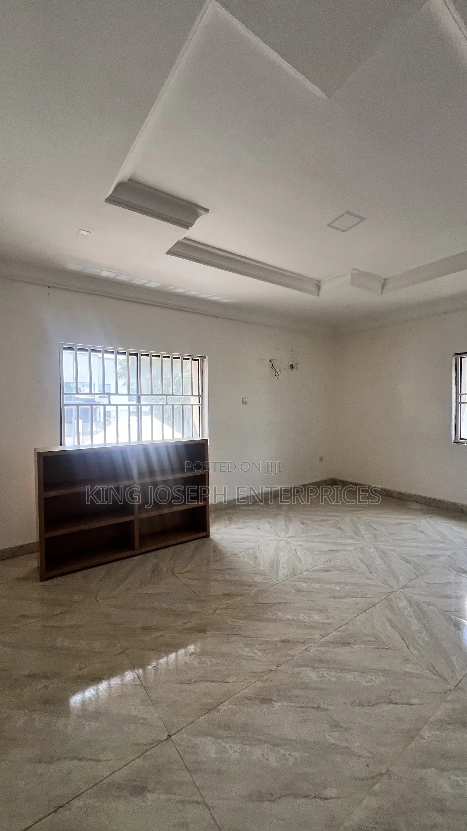 3bdrm Apartment in Wuse 2 for rent