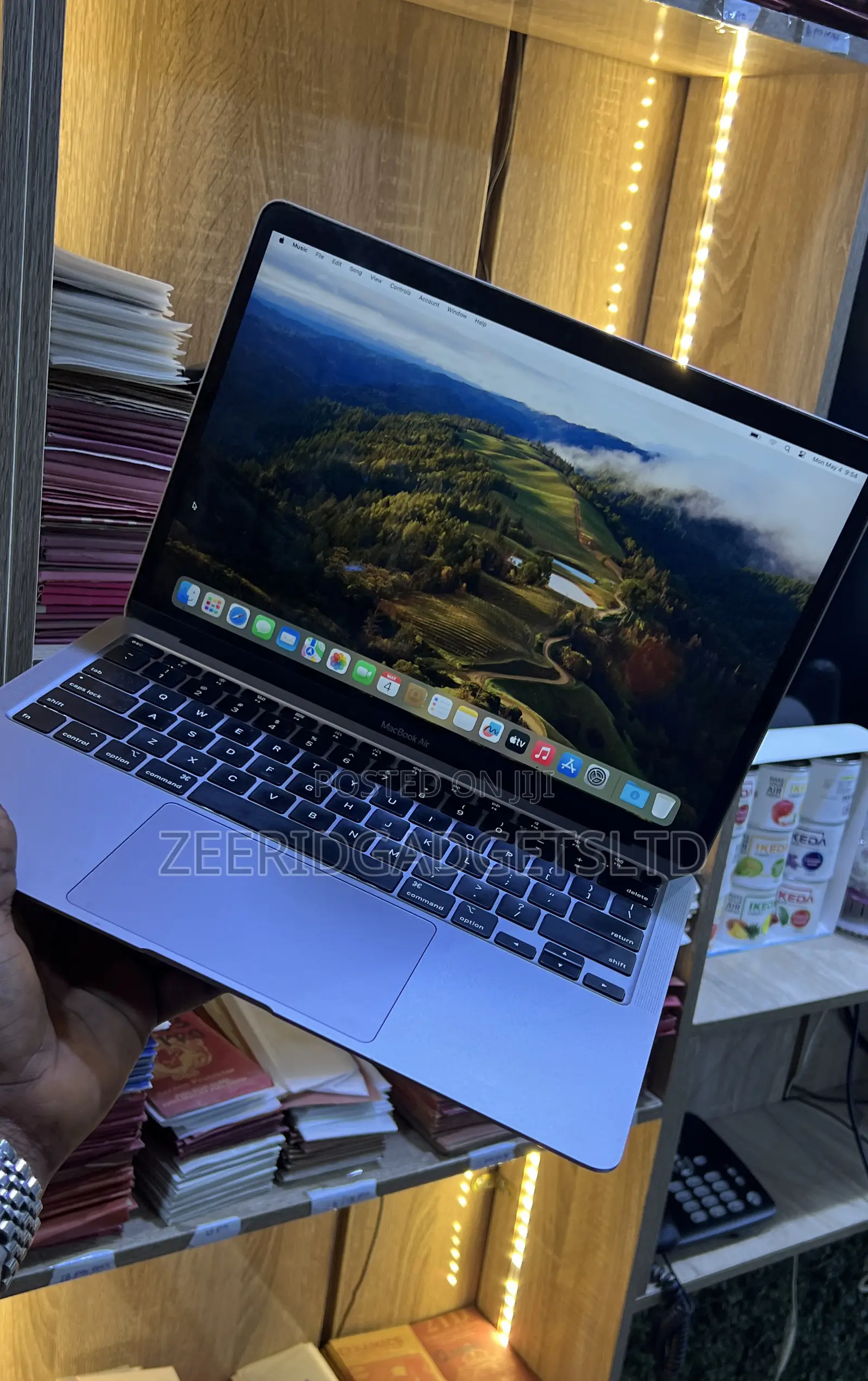 Laptop Apple MacBook Air 2020 8GB Intel Core i3 SSD 256GB