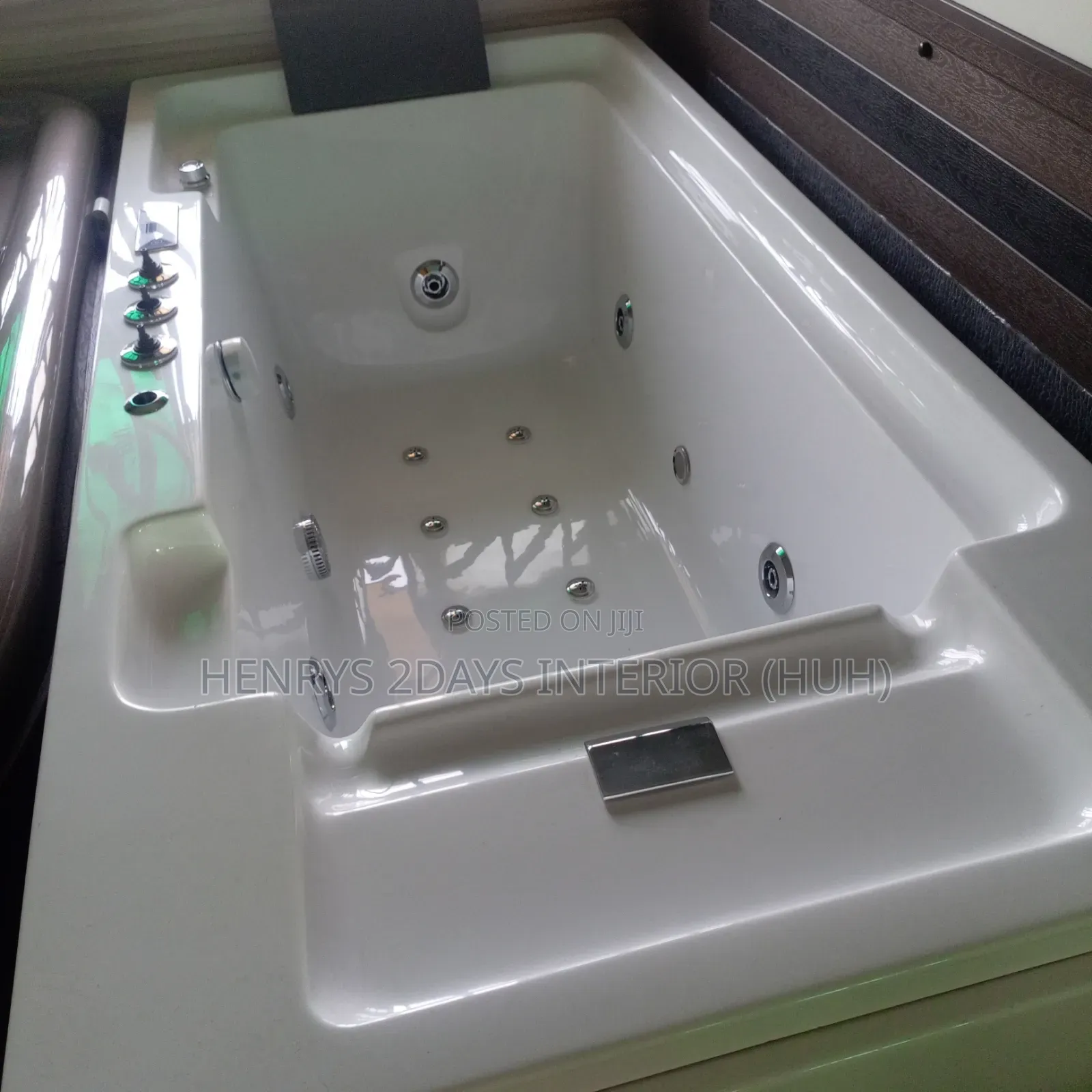 Swimming Pool Jacuzzi