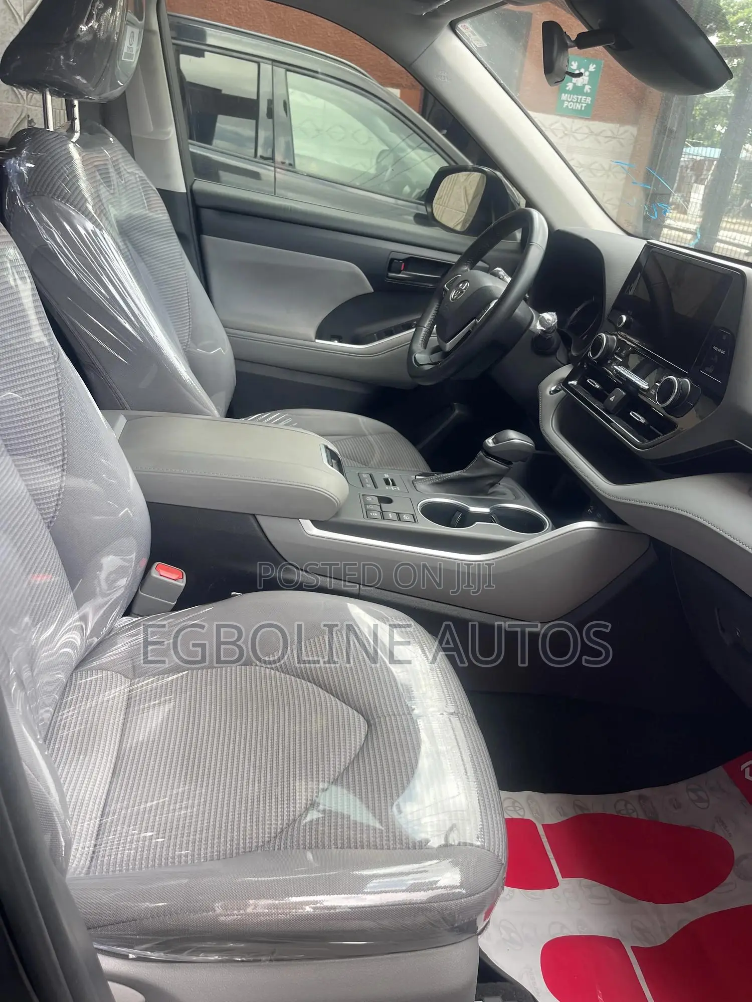 Toyota Highlander LE AWD 2023 Black