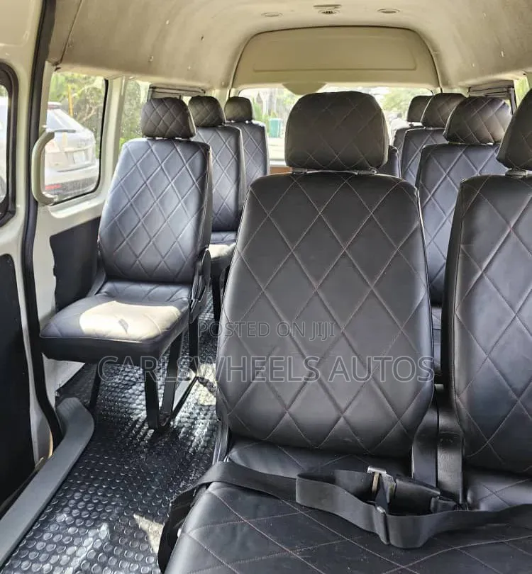 Toyota HiAce 2016 White