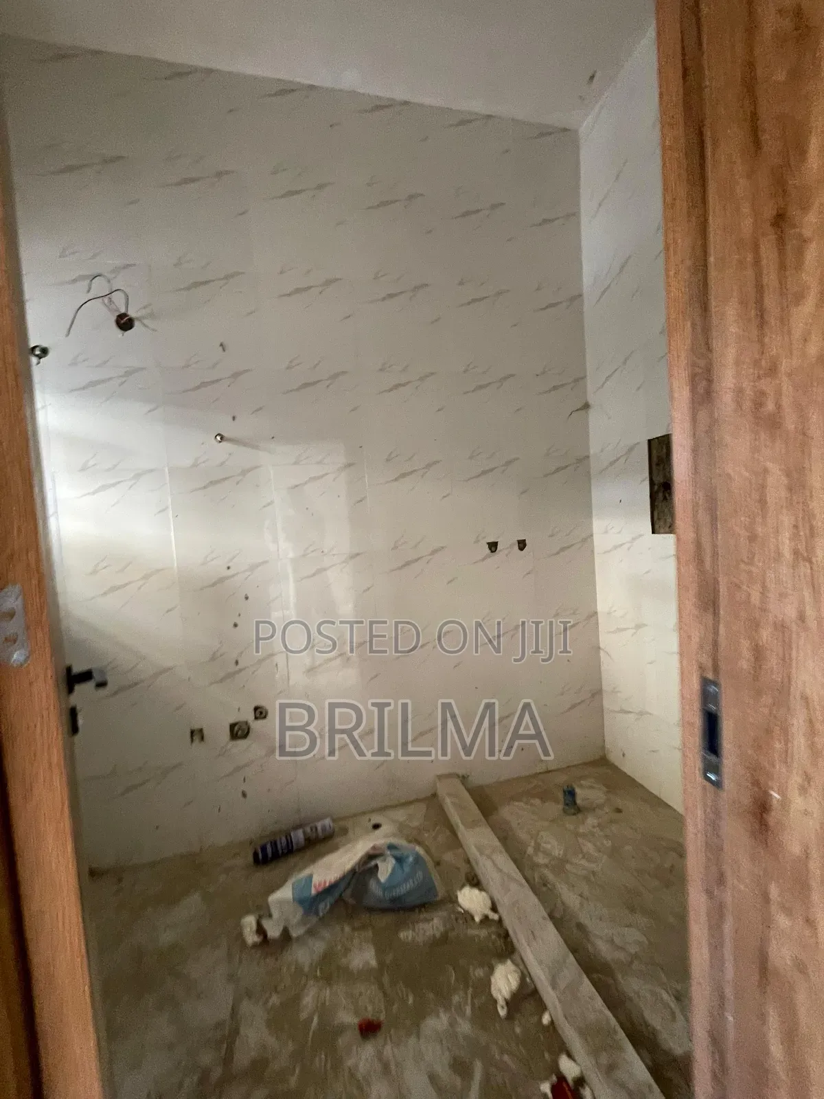 3bdrm Block of Flats in Jahi for sale